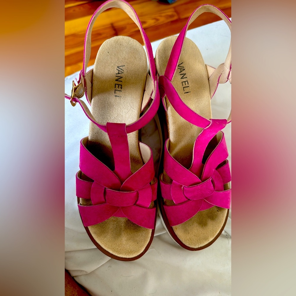 Vaneli shoes pink wedge sandals size 81/2